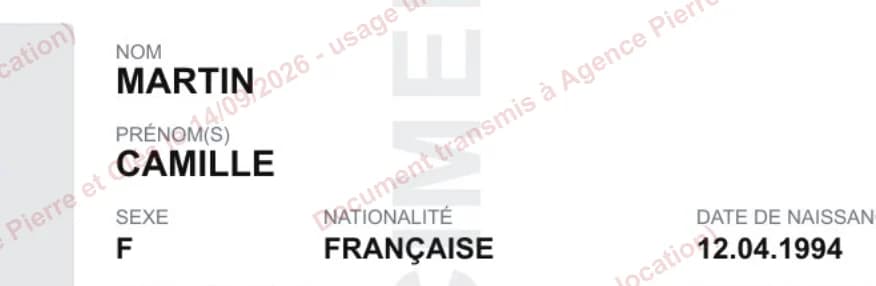 Zoom sur une carte d’identité fictive filigranée : la mention « Document transmis à Agence Pierre et Clés le 14/09/2026 - usage unique » traverse le nom et le prénom, qui restent lisibles.